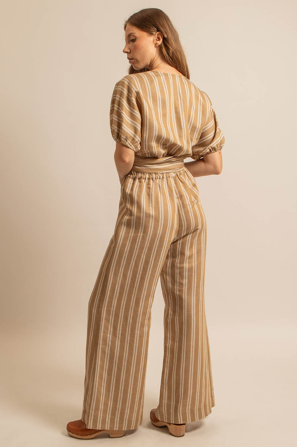 top cache-cœur en lin et coton à rayures, à nouer, fabriqué en France