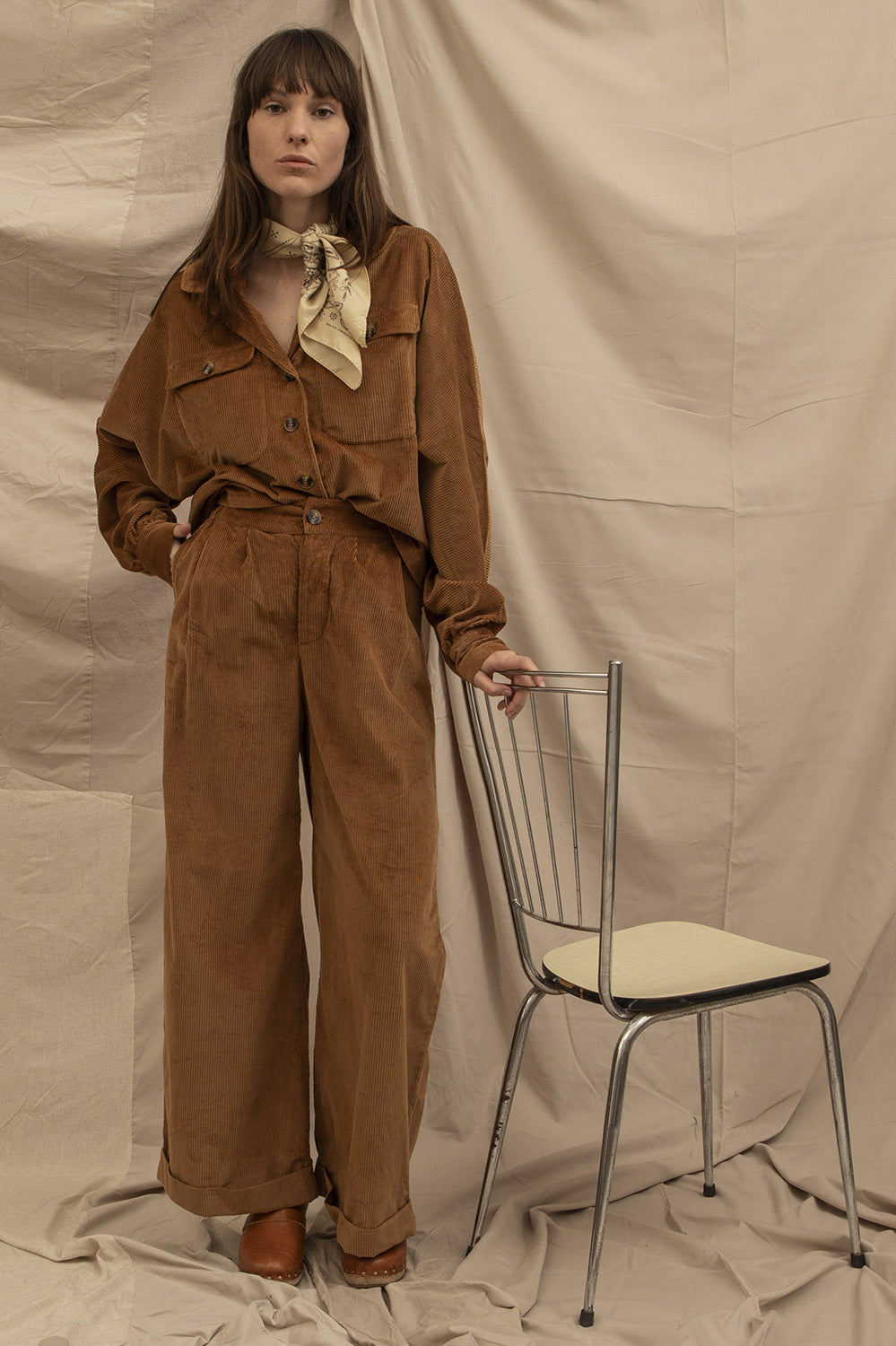 pantalon taille haute en velours vintage