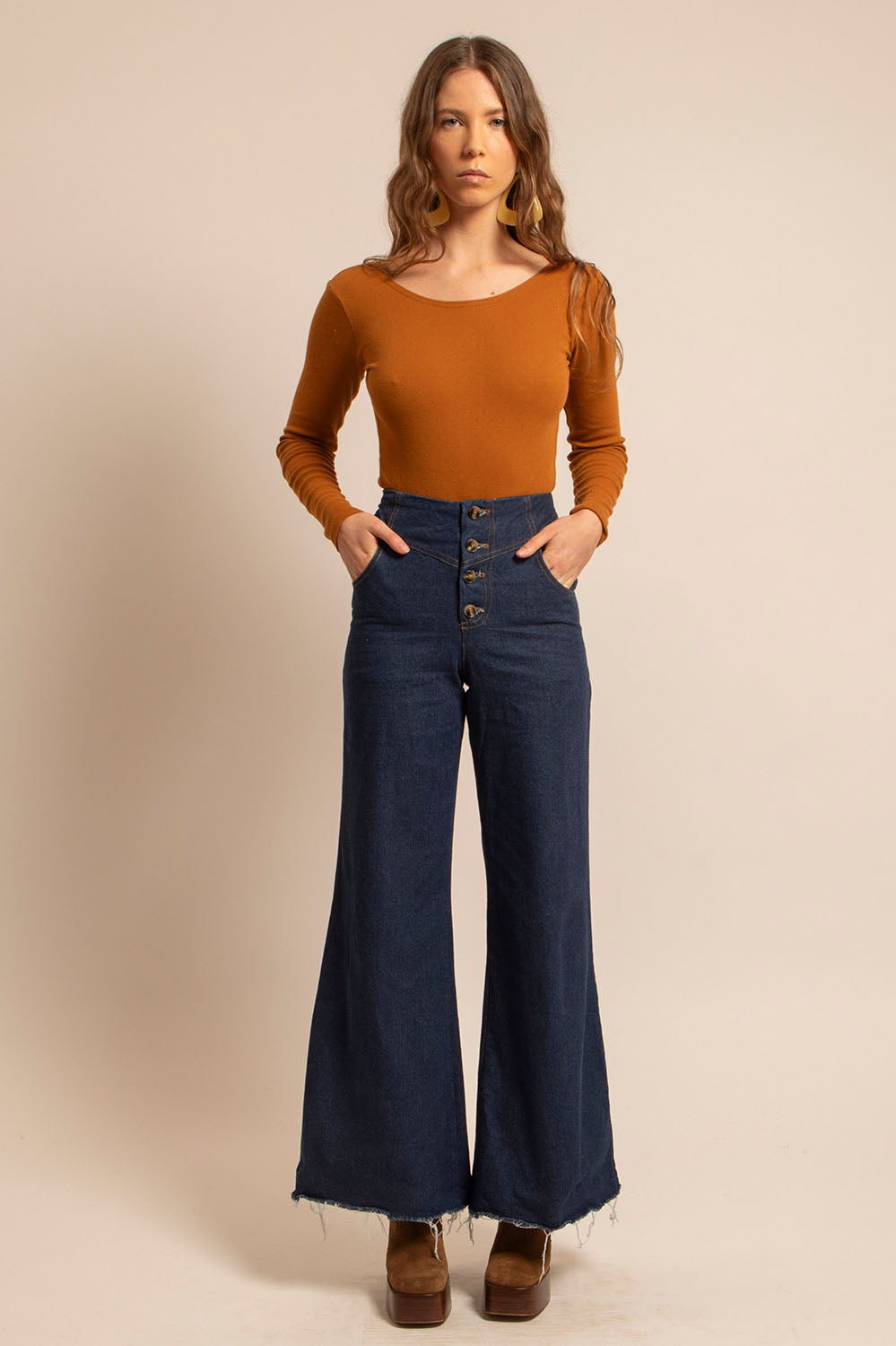 Body Cherry caramel La Treille manches longues col bateau, vu de face"