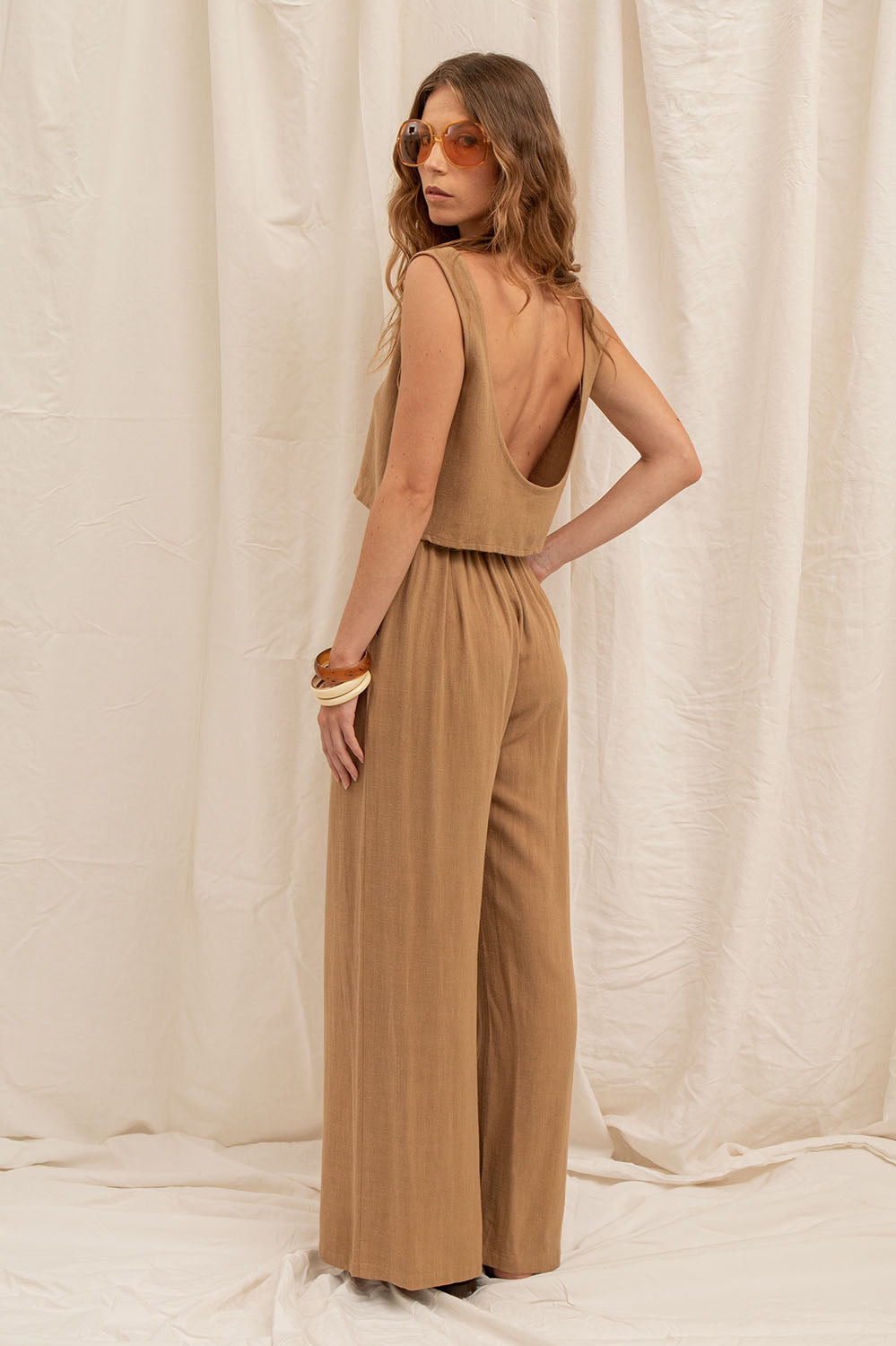 pantalon taille haute en lin et viscose latte, coupe ample, fabriqué en France