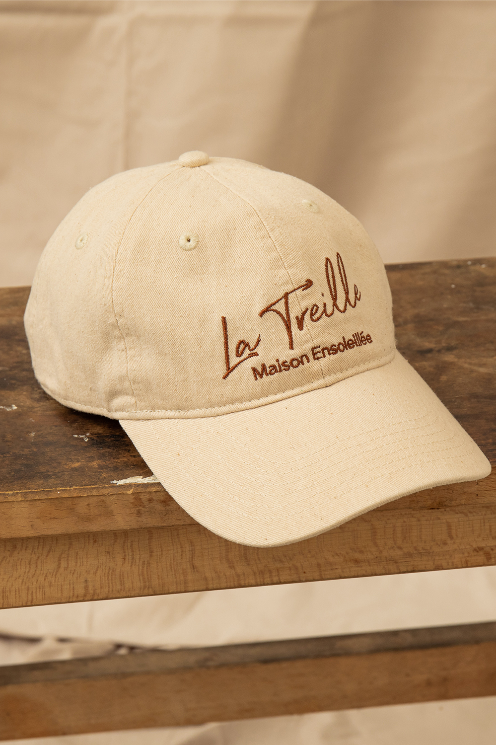 la treille maison ensoleillée casquette blanche logo 