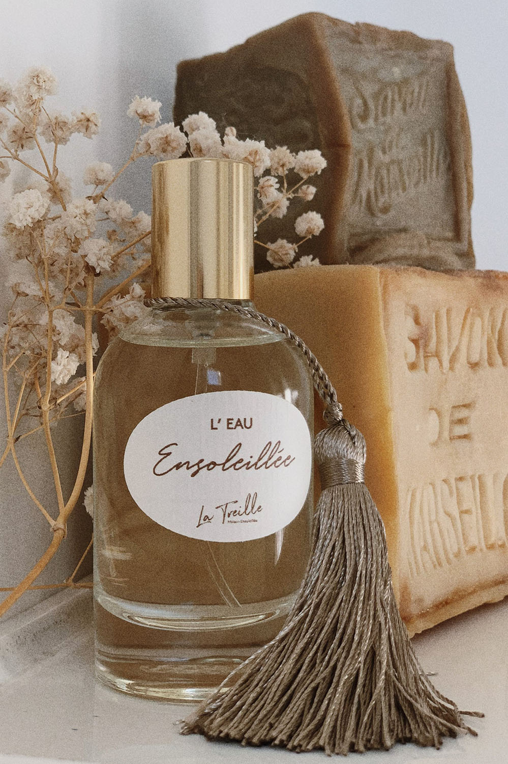 la treille maison ensoleillée l'eau ensoleillée