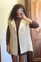 Load image into Gallery viewer, GILET CROCHET VINTAGE FAIT MAIN