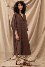 Load image into Gallery viewer, robe chemise longue marron