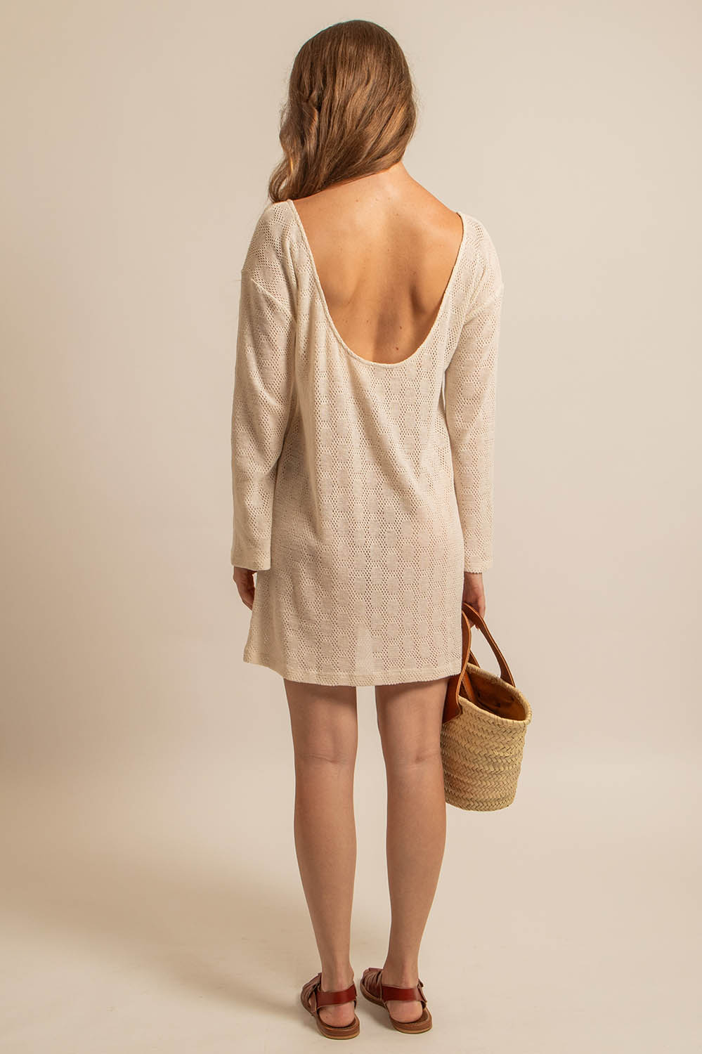 robe courte en maille ajourée rétro, dos nu, fabriquée en France