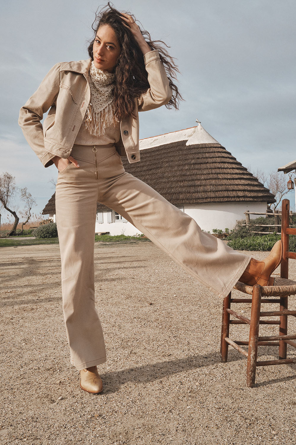 veste en denim beige coupe seventies, fabriquée en France