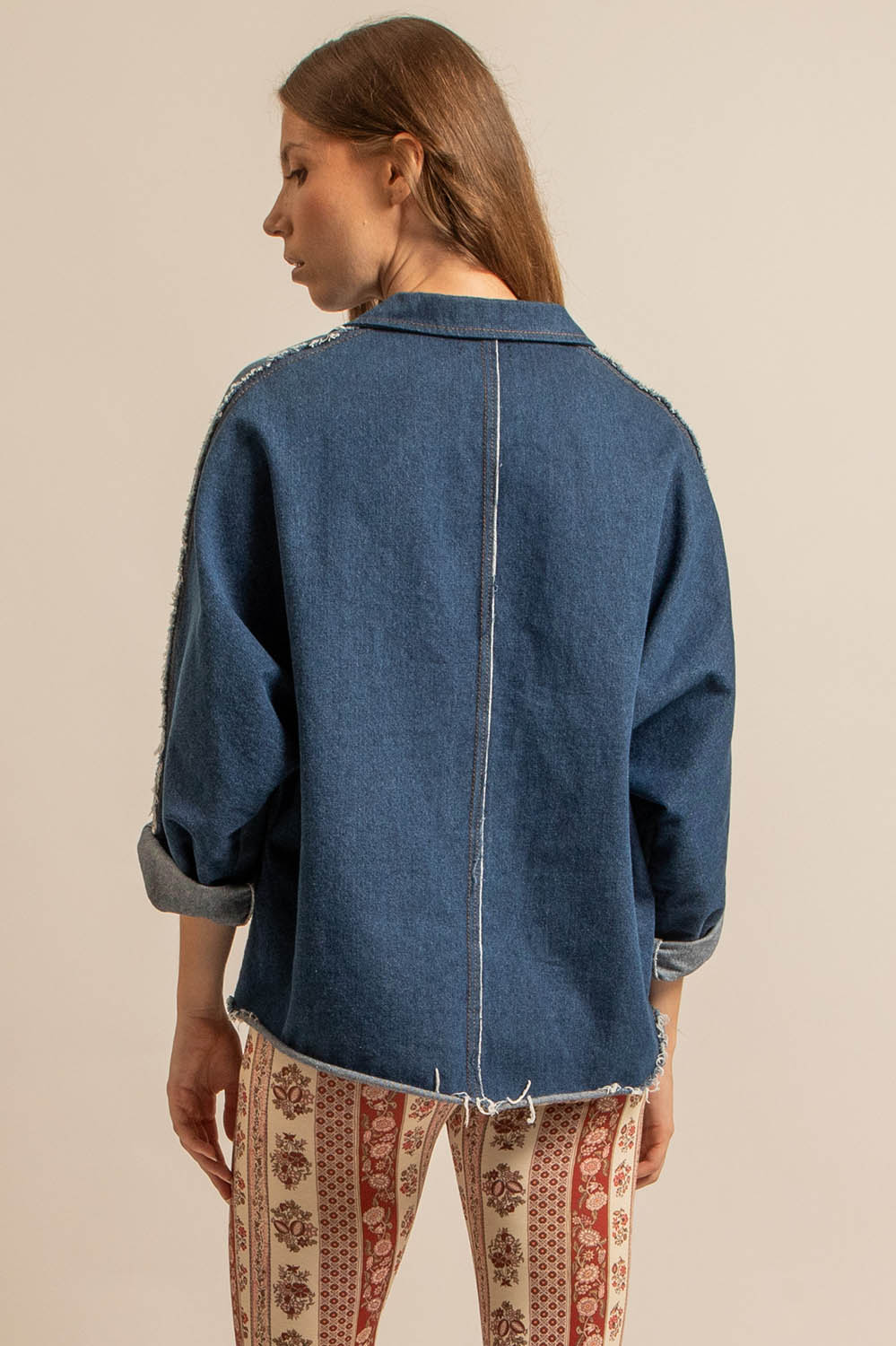 chemise en denim bicolore bleu, coupe ample, fabriquée en France