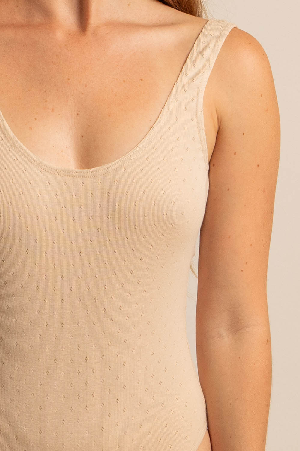 body en coton maille ajourée crème, dos nu, fabriqué en France