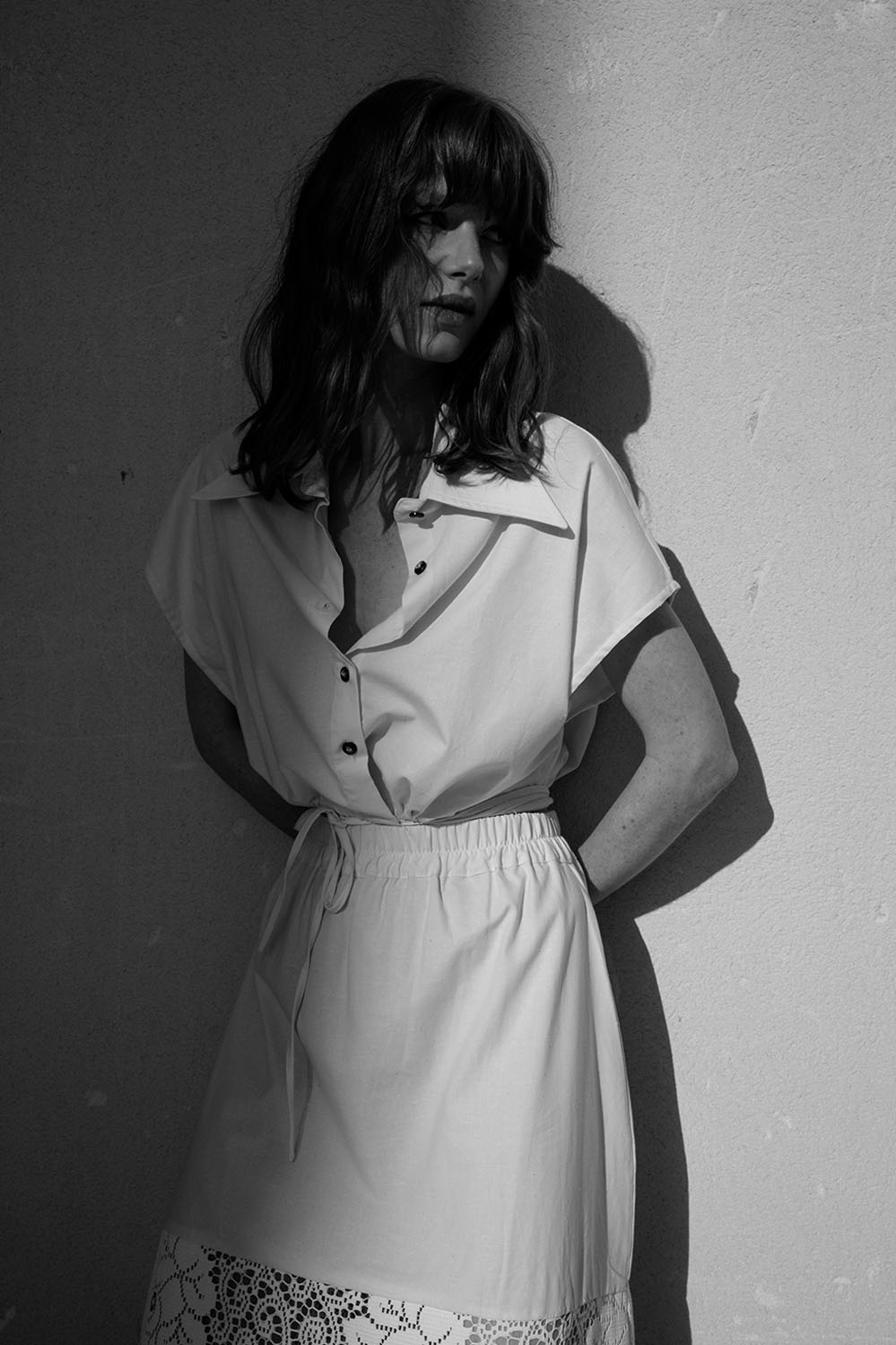 Chemisier Camila femme à col pelle à tarte et coupe oversize, manches courtes amples, silhouette rétro chic La Treille.