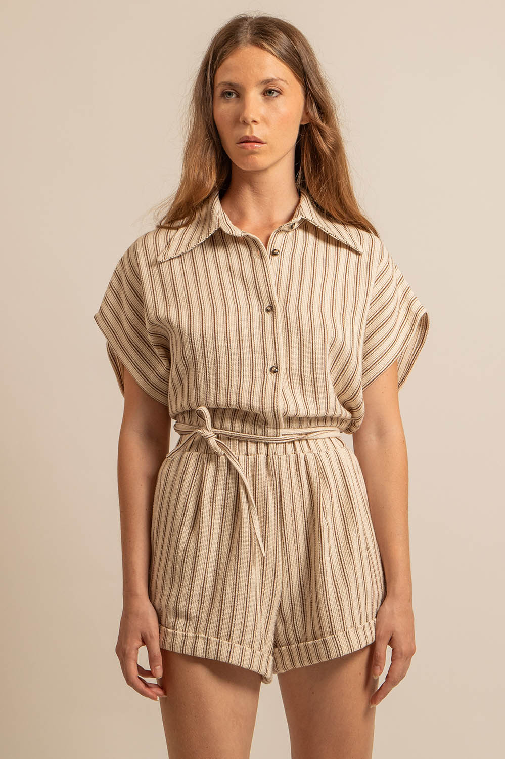 short en coton à rayures beige et marron, taille élastique, fabriqué en France